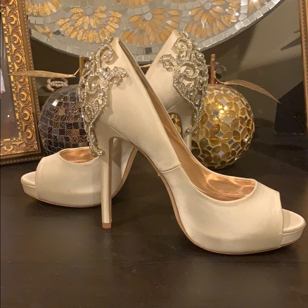 Badgley Mischka pumps size 7,5 - Picture 5 of 8